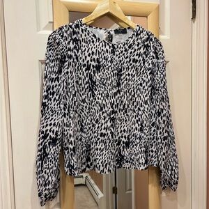 T Tahari Navy & Off-White Pleated Leopard Print Blouse - Small
